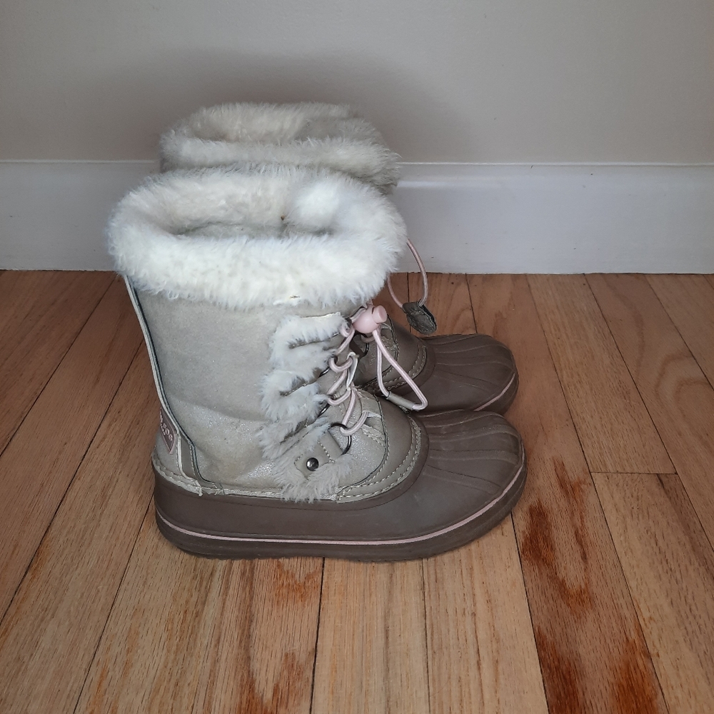 Snow/winter boots for girls size 1